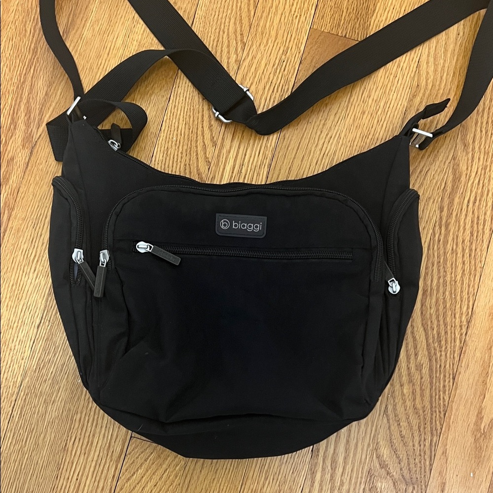 Biaggi On the Go Hobo and Zip Safe travel bag